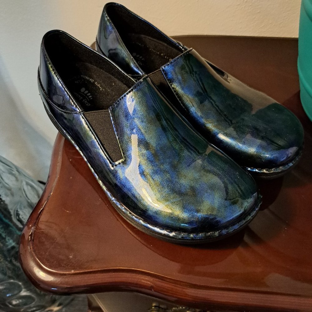 clogs